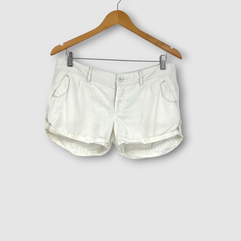 Abercrombie & Fitch White Linen Blend Roll-Tab Shorts Women’s Size 4